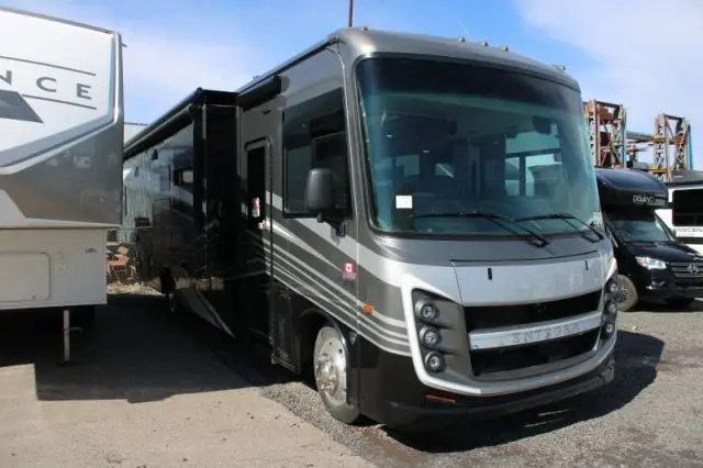 LS-J-3870A Neuf Entegra Coach Vision 34G XL 2026 a vendre1