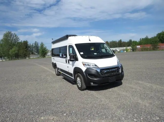 LS-T-0301B Neuf Thor Motor Coach Tellaro 20L SE 2026 a vendre1