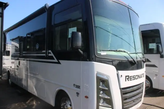 LS-T-0292A Neuf Thor Motor Coach Resonate 30C 2026 a vendre1