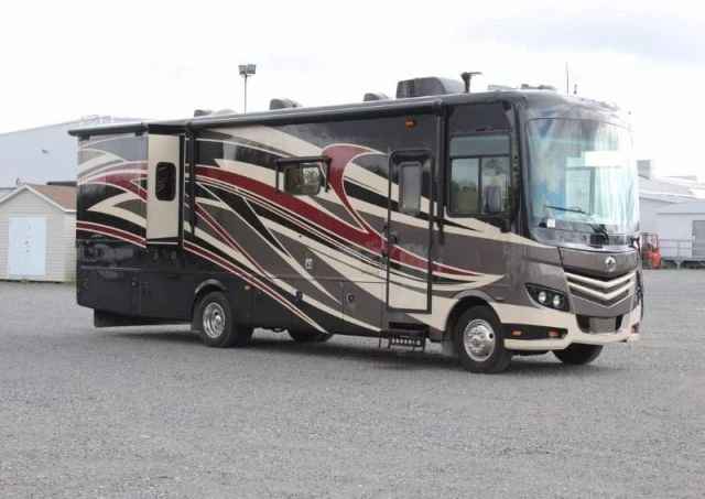 LS-BD-1900T Occasion Monaco RV Monarch 33SFD 2014 a vendre1