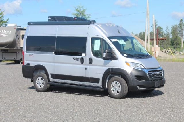 LS-J-3728B Neuf Entegra Coach Arc 18C 2025 a vendre1