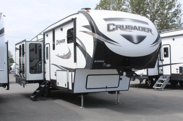 LS-2-0526 Occasion Prime Time Crusader 319RKT 2018 a vendre1