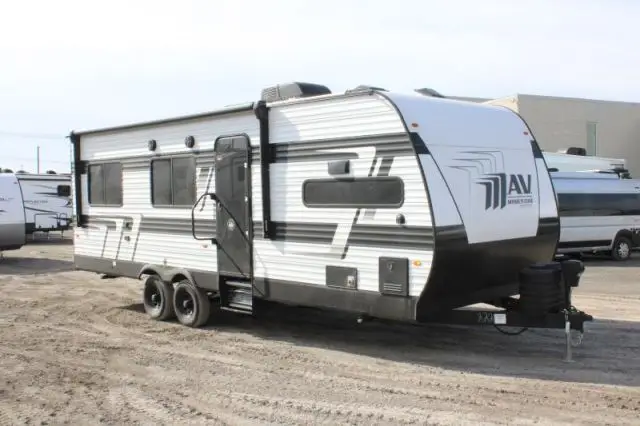 LS-D-2784RC Neuf Grand Design Momentum 24MAV 2025 a vendre1