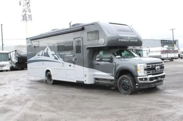 LS-F-3491C Neuf East to West Bravado 33DS 2025 a vendre1