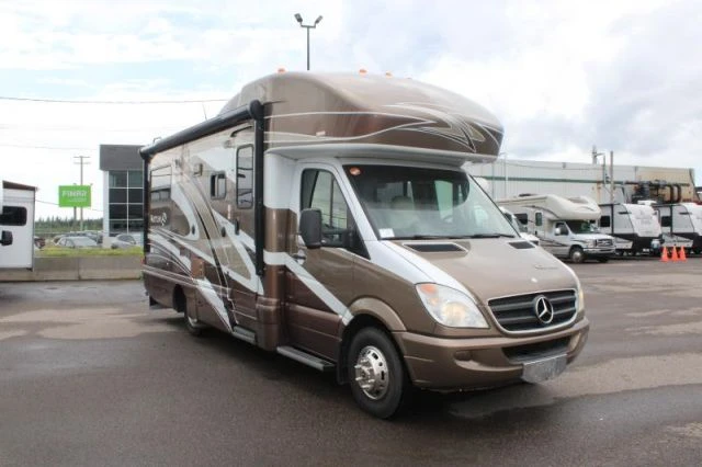 LS-BJ-3812B Occasion Winnebago Navion 24J 2012 a vendre1