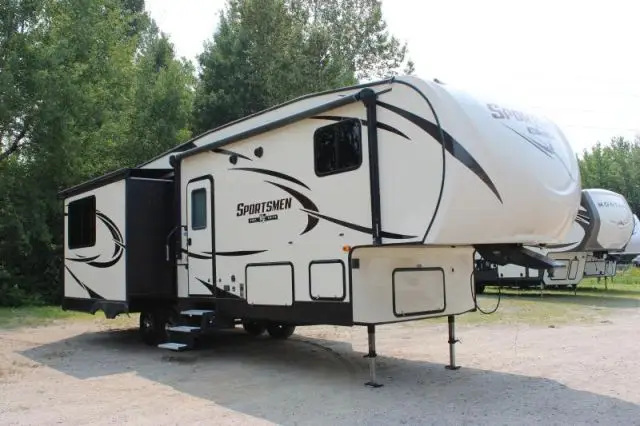 LS-AD-2653F Occasion KZ Sportsmen 293RL 2018 a vendre1