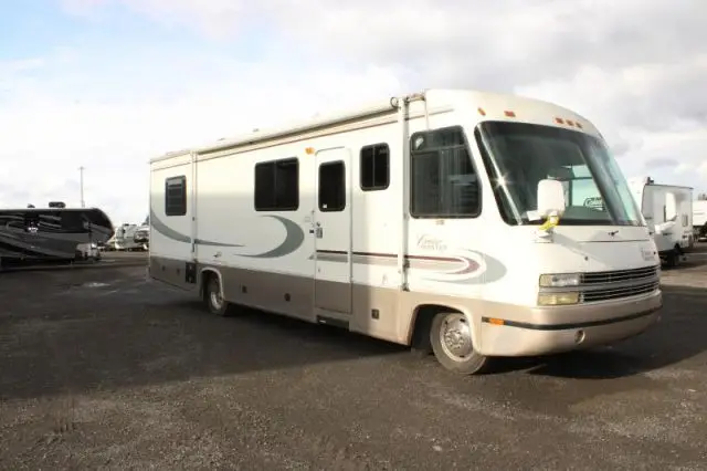 LS-AN-0304R Occasion Georgie Boy Cruise Master 3215 1998 a vendre1